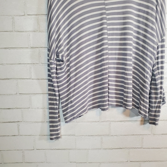 ✔️Aeropostale lightweight stripe cardigan - Picture 4 of 13